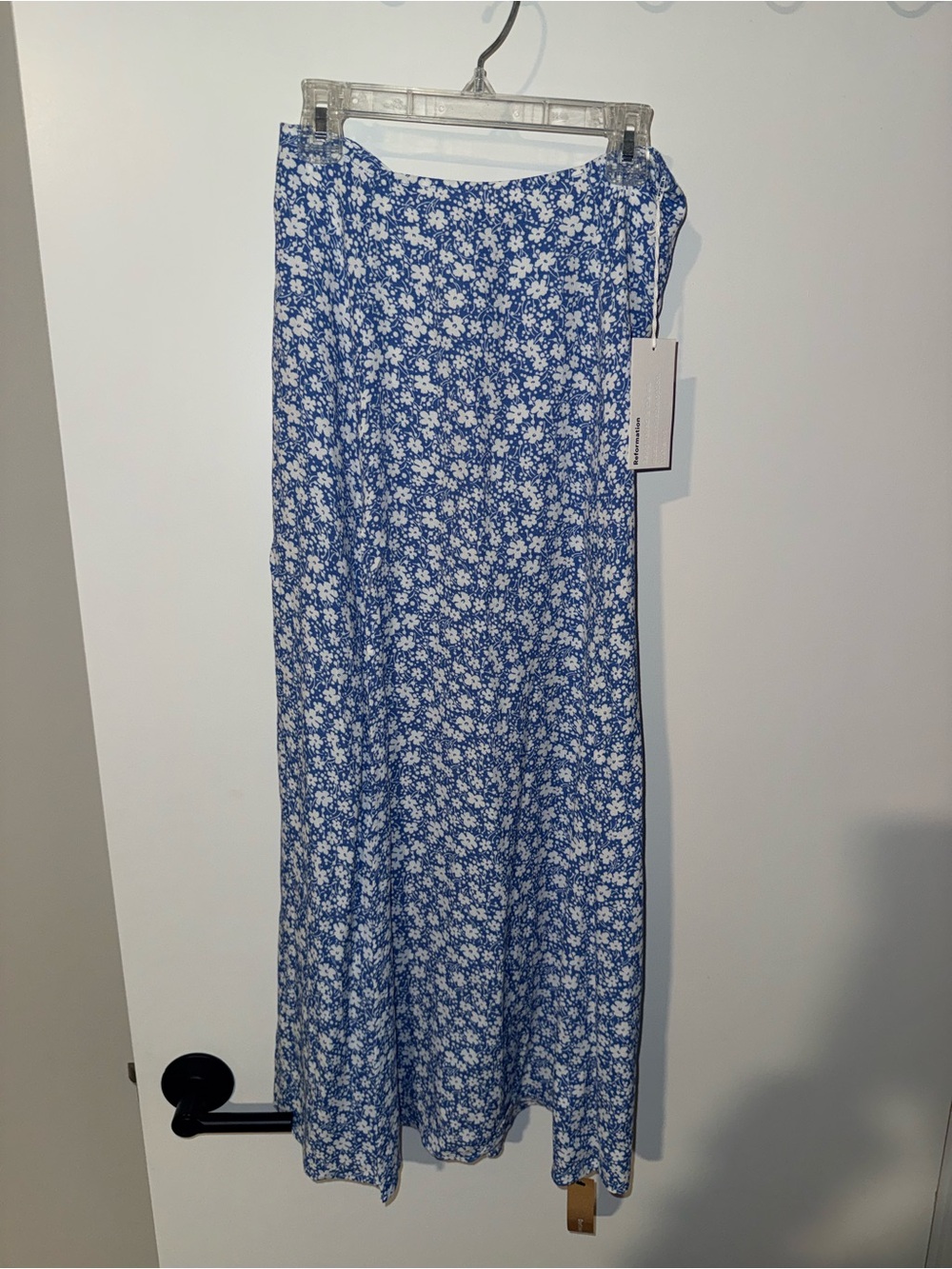 NWT Reformation Blue and White Floral Midi Skirt - Picture 2 of 3
